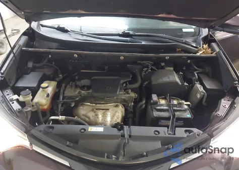 2016 Toyota Rav4 Xle z USA, uszkodzony, nr VIN 2T3RFREV2GW461396